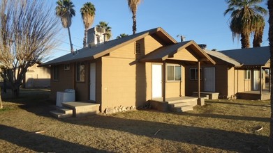 150-156 S Agate Rd in Blythe, CA - Building Photo - Building Photo