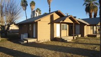 150-156 S Agate Rd in Blythe, CA - Foto de edificio - Building Photo