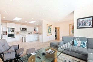 17055 Rock Rd in Poway, CA - Building Photo