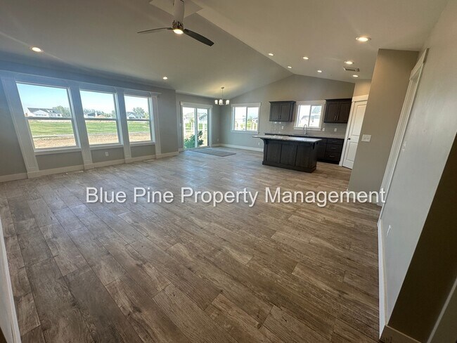 3881 E Hemlock Ln in Rigby, ID - Building Photo - Building Photo