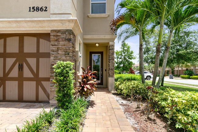 15862 Binks Pointe Ter in Wellington, FL - Building Photo - Building Photo