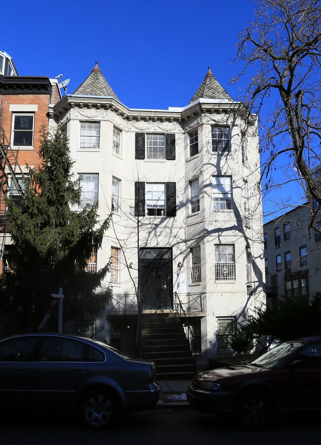 1811 Kalorama Rd NW in Washington, DC - Building Photo - Building Photo