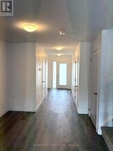 7 Pin Oak Cmn in Cambridge, ON - Building Photo - Building Photo