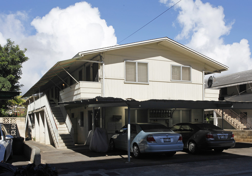 1228 Makaloa St in Honolulu, HI - Building Photo