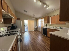 3645 Penedos Dr in Las Vegas, NV - Building Photo - Building Photo