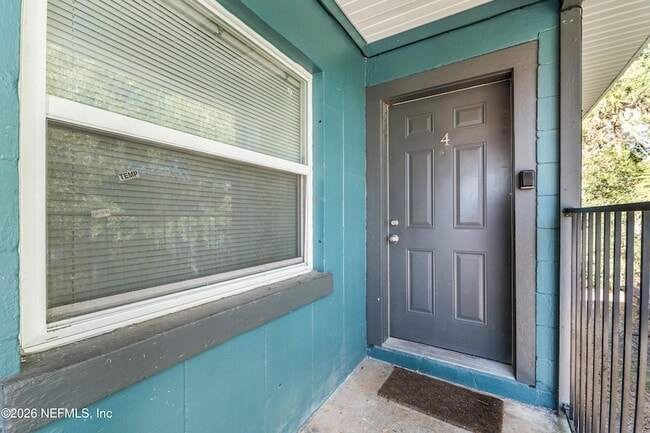 231 E 16th St, Unit 4 in Jacksonville, FL - Foto de edificio - Building Photo