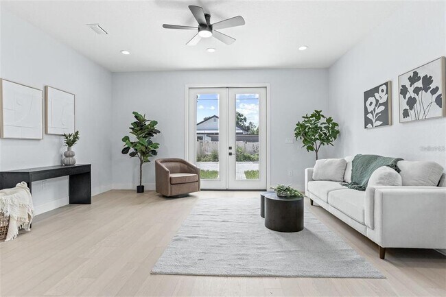 2512 W Chestnut St in Tampa, FL - Building Photo - Building Photo