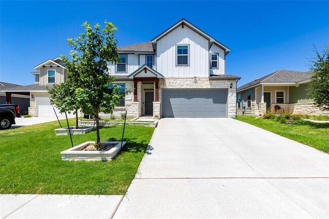 property at 533 Pickrell Lp