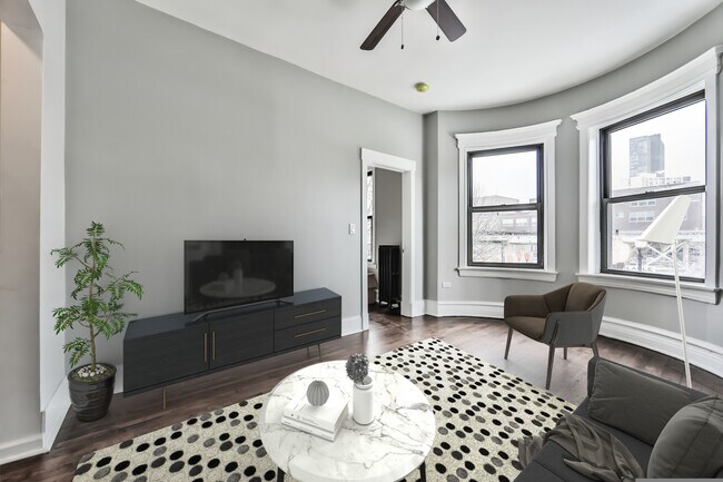 1002 W Dakin St in Chicago, IL - Building Photo - Building Photo