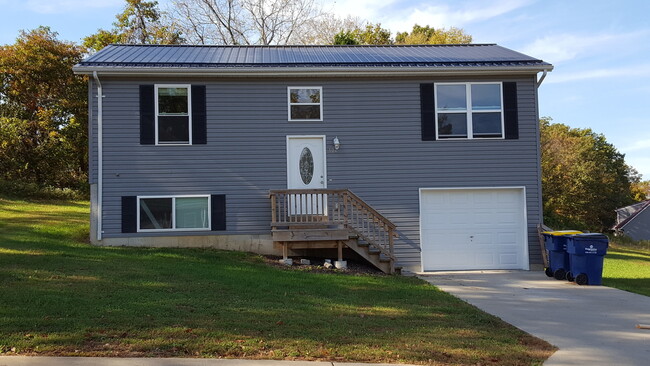 property at 102 Wildcat Ct