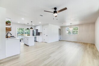 506 Forrest Ct in Crestview, FL - Building Photo - Building Photo
