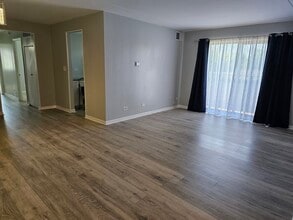 1463 Mercury Dr in Schaumburg, IL - Building Photo - Building Photo