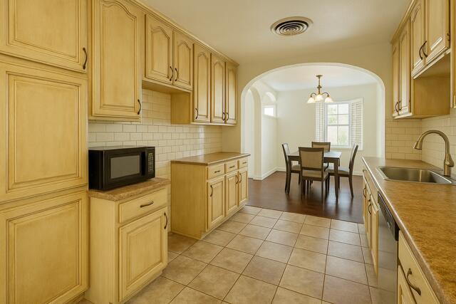 44613 Elm Ave in Lancaster, CA - Building Photo - Building Photo