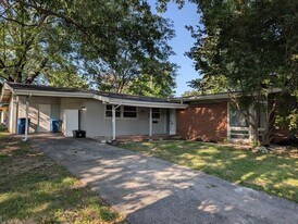 1 Country Ln in Florissant, MO - Building Photo