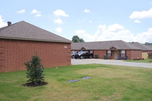 103 S Oak St Apartments
