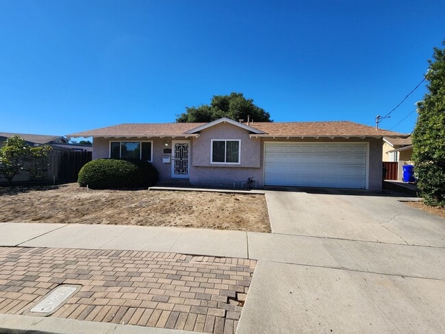 4102 Seri St in San Diego, CA - Building Photo - Building Photo