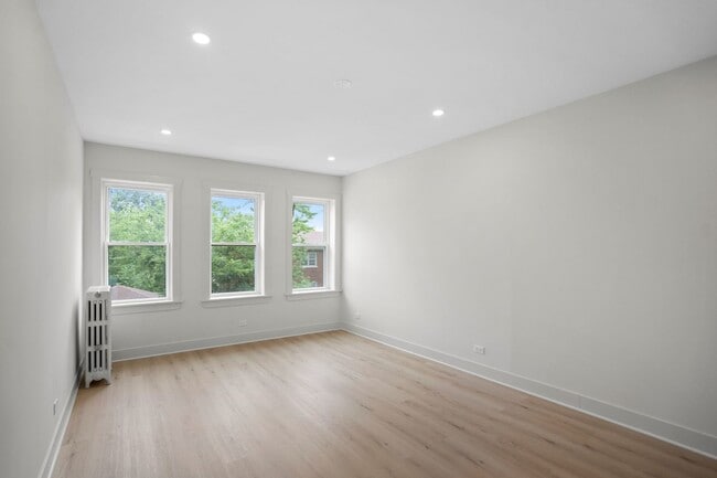 6254 N Whipple St in Chicago, IL - Building Photo - Building Photo