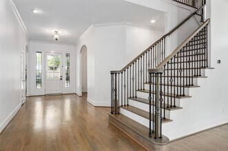 4523 Maple St in Bellaire, TX - Building Photo - Building Photo