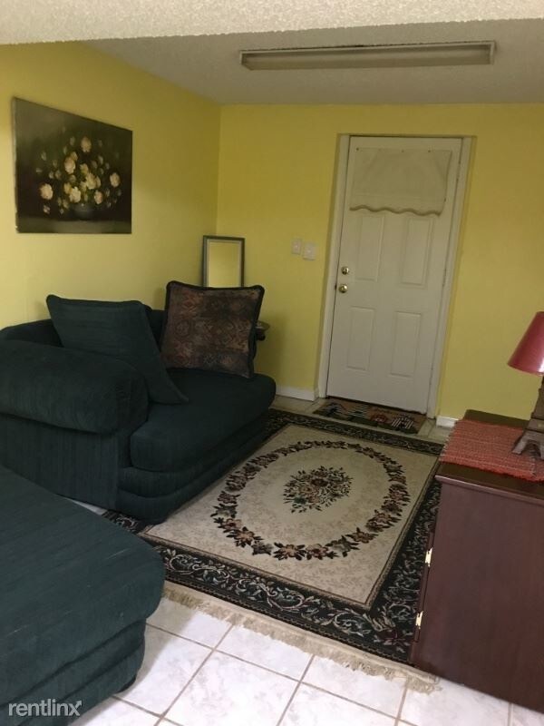 6802 Killarney St in Clinton, MD - Building Photo - Building Photo