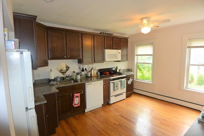 5 Lawrence St, Unit 1 in Boston, MA - Building Photo - Building Photo