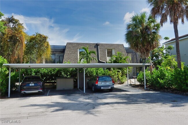 514 11th Ave S in Naples, FL - Building Photo - Building Photo