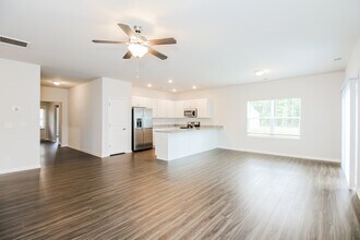 7567 Tender Heart Cir in Belville, NC - Building Photo - Building Photo