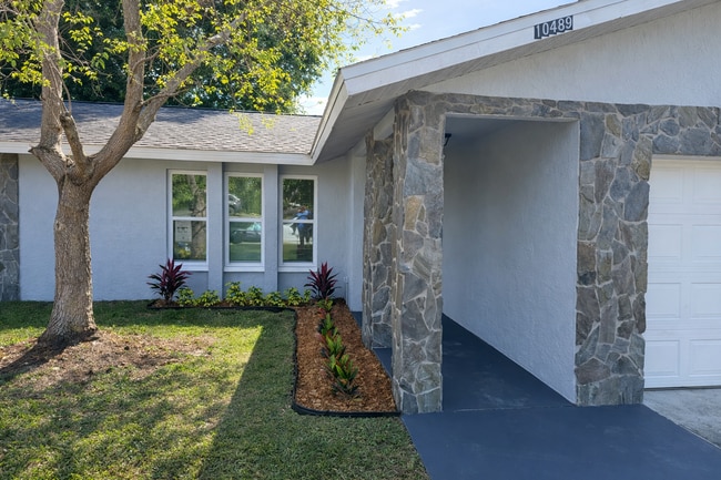 10489 113th St N in Largo, FL - Building Photo - Building Photo