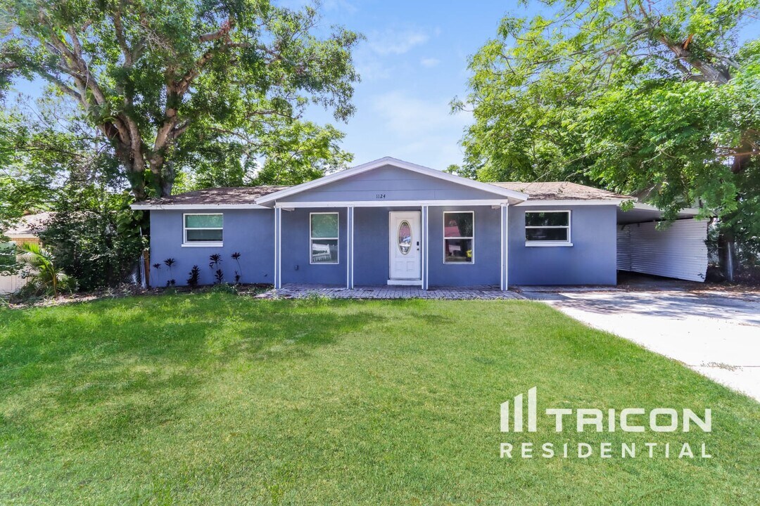 1124 Jadewood Ave in Clearwater, FL - Building Photo