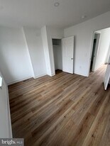 2037 N 9th St in Philadelphia, PA - Building Photo
