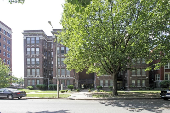 Central Park in St. Louis, MO - Foto de edificio - Building Photo