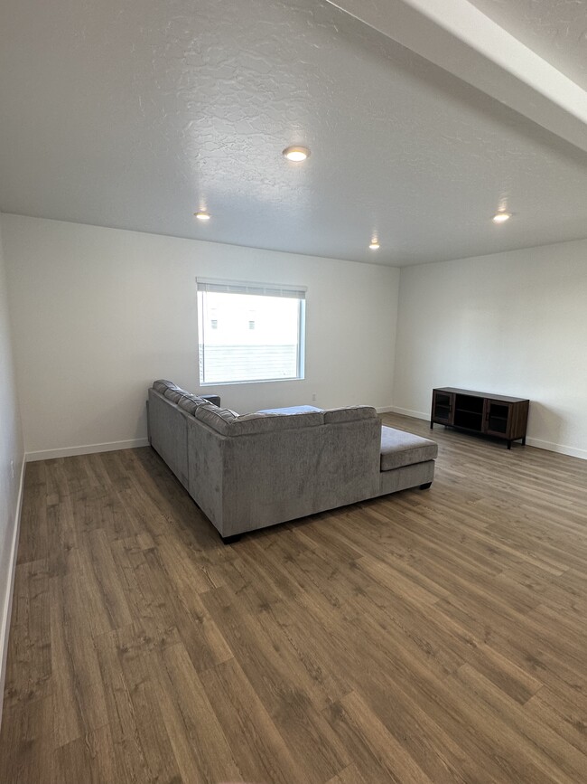 1133 W 320 S, Unit Master Room in American Fork, UT - Foto de edificio - Building Photo