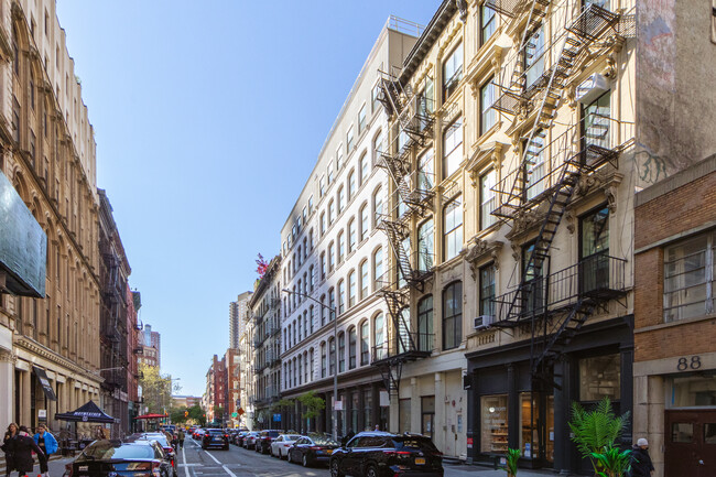 Tribeca Court in New York, NY - Foto de edificio - Building Photo