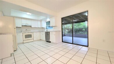 5416 Desoto Pl in Sarasota, FL - Building Photo - Building Photo
