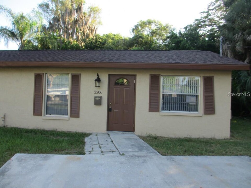 2206 16th Ave W in Bradenton, FL - Building Photo