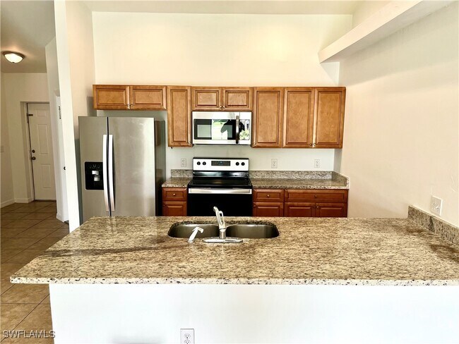 4625 Skyline Blvd in Cape Coral, FL - Building Photo - Building Photo