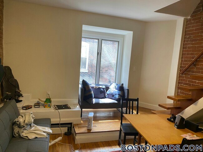 34 Sussex St, Unit 1 in Boston, MA - Building Photo - Building Photo