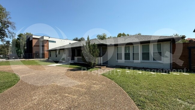 property at 6458 Royal Ln