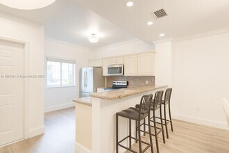 11651 NE 18th Dr in North Miami, FL - Building Photo - Building Photo