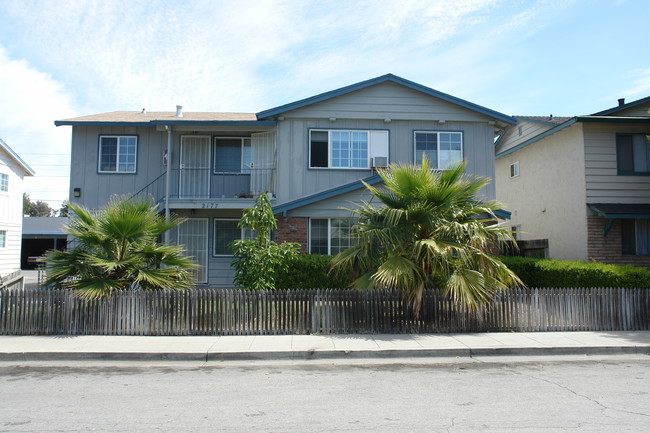 2177 Pasetta Dr in Santa Clara, CA - Foto de edificio - Building Photo