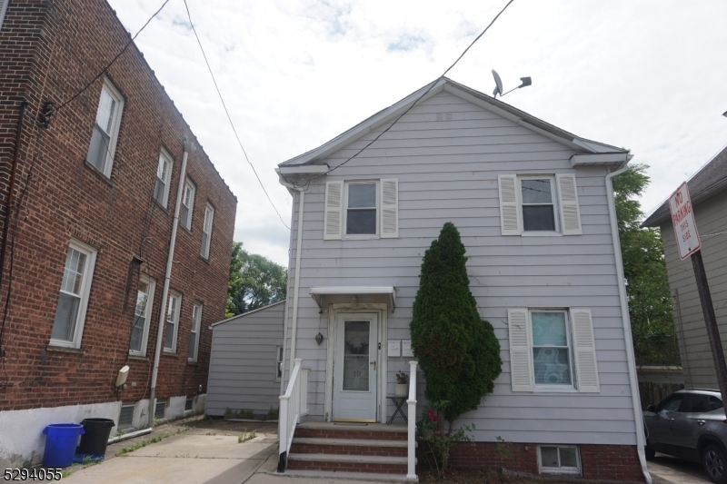 10 Humbert St in Nutley, NJ - Foto de edificio