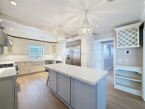 2533 NE 21st Terrace in Lighthouse Point, FL - Building Photo - Building Photo