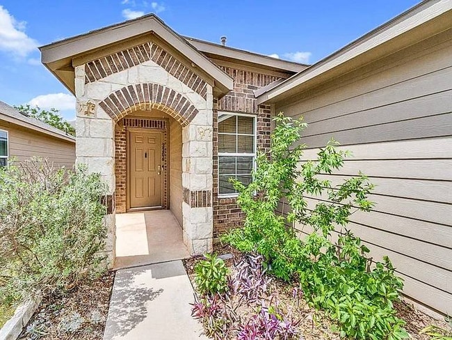 property at 3306 Tilmon Ln.