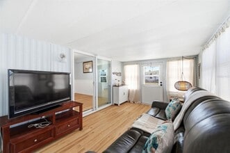 10913 Liberty Dr in Port Richey, FL - Building Photo - Building Photo