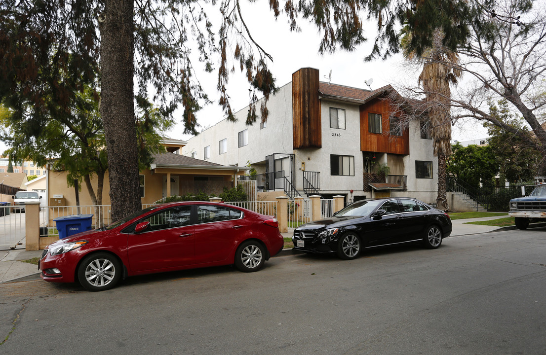 2243 Niagara St in Burbank, CA - Building Photo