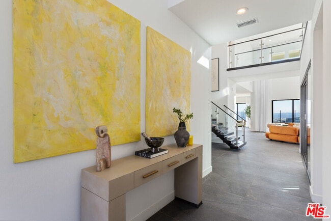 20668 Hummingbird Ct in Los Angeles, CA - Building Photo - Building Photo