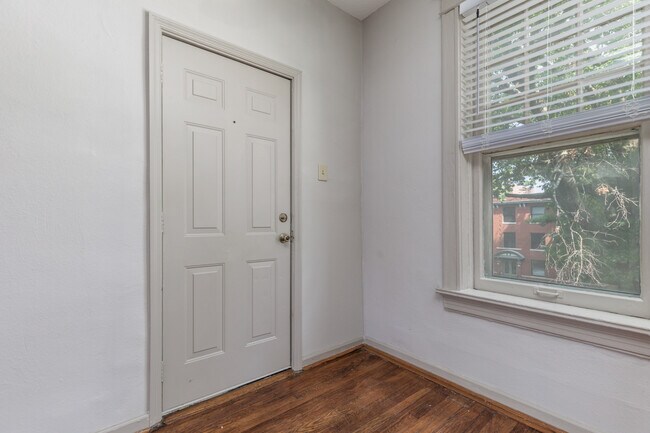 6042 Kingsbury Ave, Unit 1W in St. Louis, MO - Foto de edificio - Building Photo