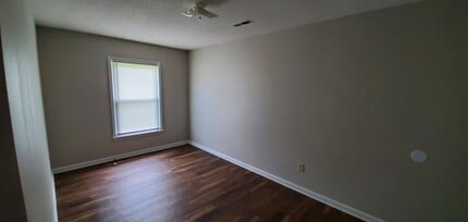 3410 Calumet Pl in Greensboro, NC - Building Photo - Building Photo