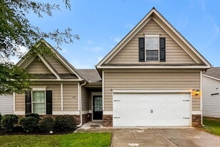 108 Thomaston St in Newnan, GA - Building Photo