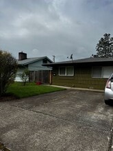 3220 Harris St in Eugene, OR - Building Photo - Building Photo