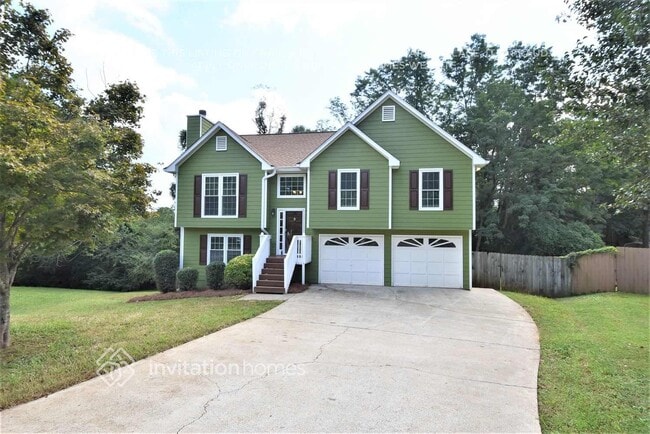 property at 638 Middlegate Ct NE